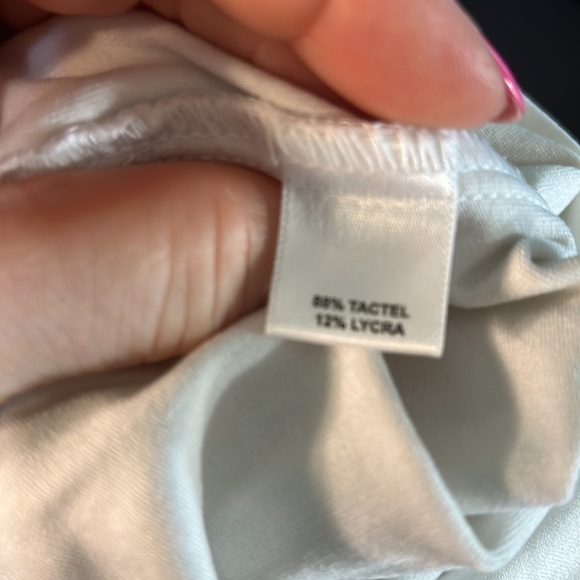 A’nue Miami Perfect Crew Long Sleeve Shirt Tee Soft Fabric Size Small White - Picture 9 of 12